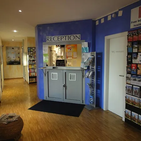 & Backpacker * Lausanne