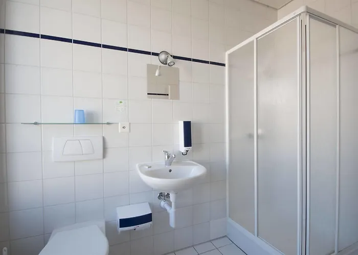 & Backpacker Hostel *