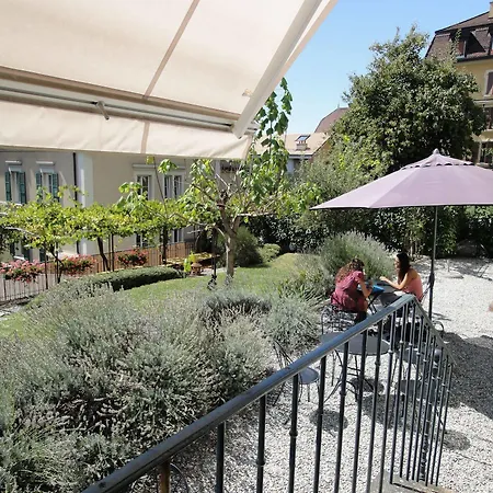 & Backpacker ローザンヌ